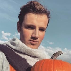 Meet your Posher, Alexander